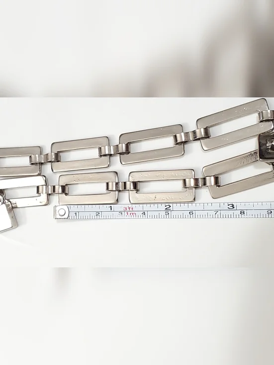 Vtg. Long Rectangular Link Chain Necklace - Picture 5 of 8